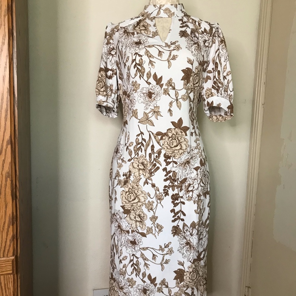 NY&C New York and Company Brown and White Floral Keyhole Dress size M